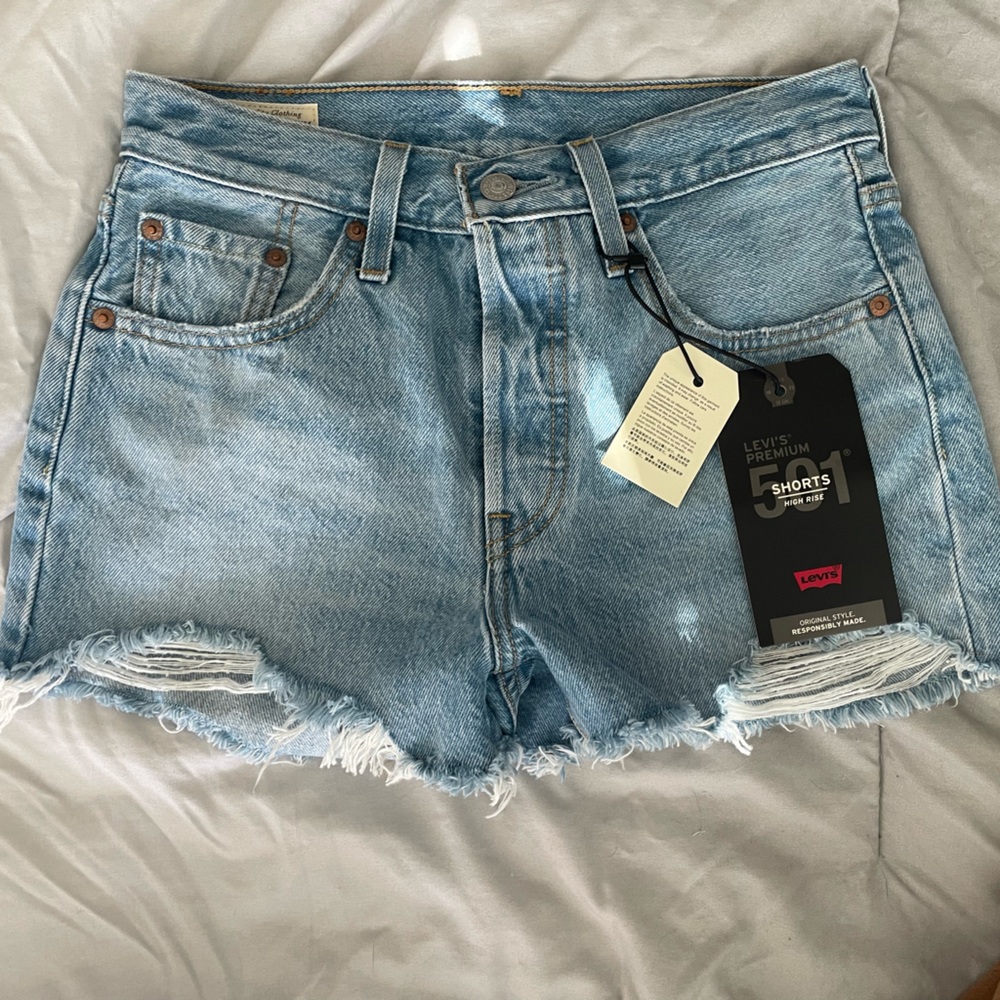 Levi’s women shorts
